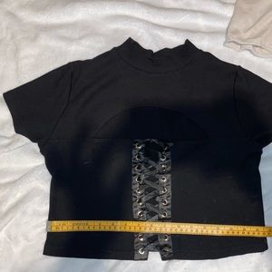 Hottopic cutout crop top